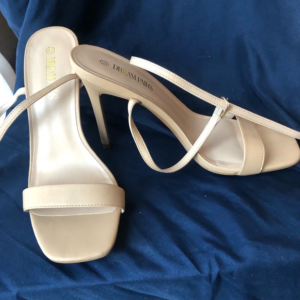 Dream Pairs Heels
